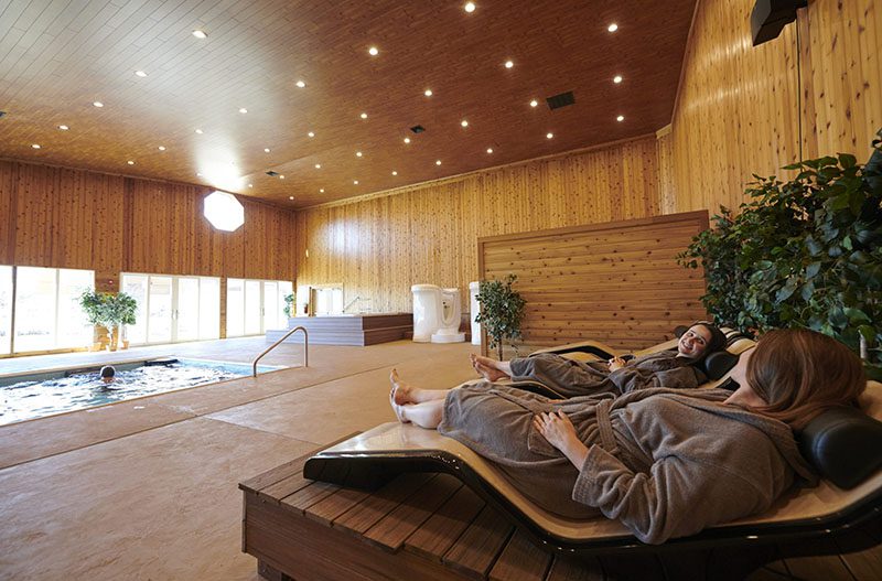 Hot-Stone-Therapy